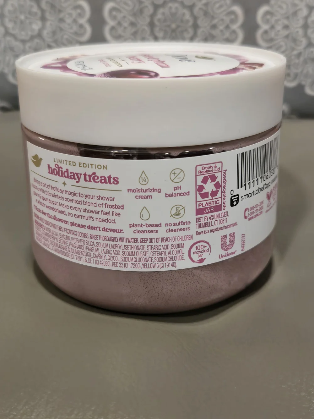 Dove Frosted Plum Berry Limited Edition Body Scrub